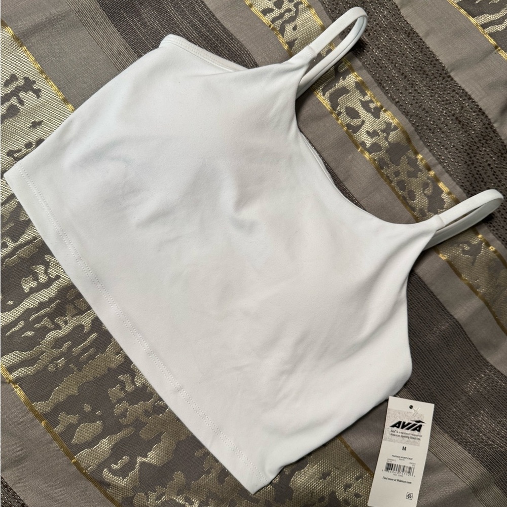 Padded sport crop